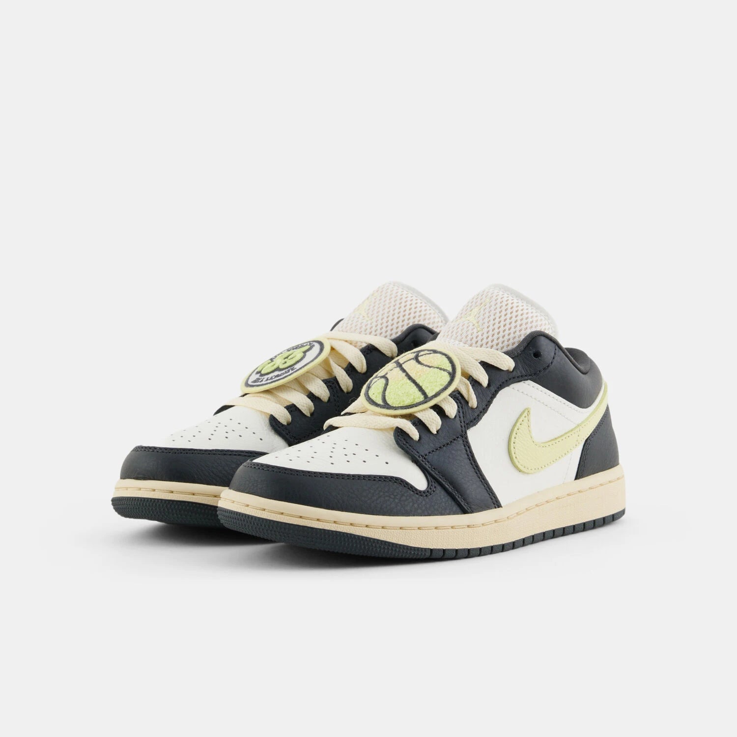 Air Jordan 1 Mid White Smoke Grey (W)